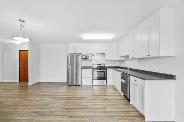 Whitelaw Lane NW | Half Month FREE | Windermere - Edmonton! in Long Term Rentals in Edmonton - Image 2
