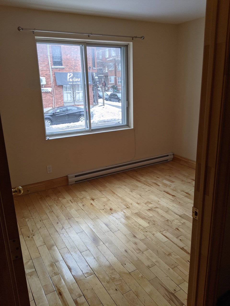 Villeray 2 1/2  TOUT INCLUS 1050$ Métro Crémazie 550m 4