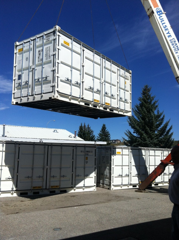 Seacans & Shipping Containers - Wholesale Pricing! 20, 40, 45ft in Storage Containers in Calgary - Image 4