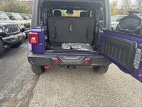 4.10 REAR AXLE RATIO (STD),TIRES: LT285/70R17C BSW ON-/OFF-ROAD (STD),BODY COLOUR RUBICON HIGHLINE F... (image 8)