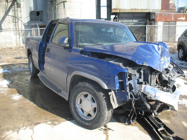 **OUT FOR PARTS!!** WS7681 2003 GMC SIERRA in Auto Body Parts in Woodstock