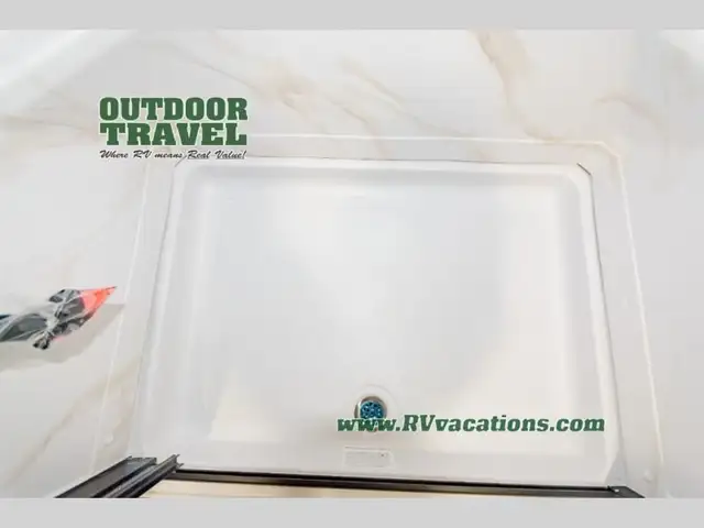 2026 Grand Design Imagine XLS 25RLE in Travel Trailers & Campers in Hamilton - Image 17