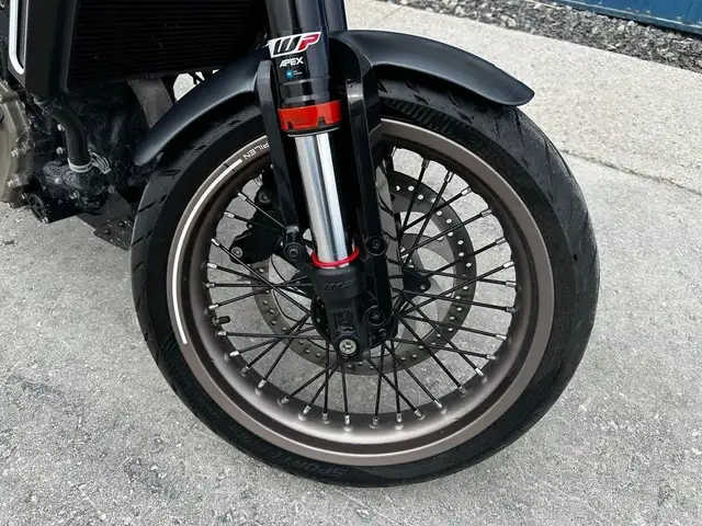 2021 Husqvarna Vitpilen 401 in Street, Cruisers & Choppers in Winnipeg - Image 11