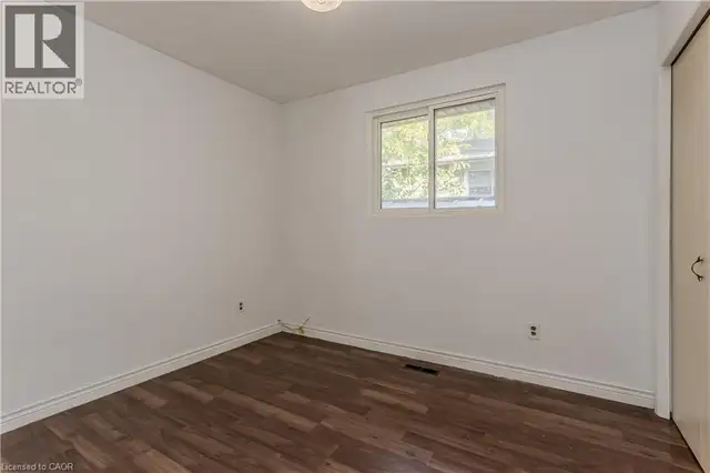 3196 CENTENNIAL Drive Burlington, Ontario in Houses for Sale in Oakville / Halton Region - Image 26
