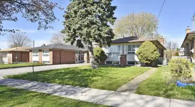 Price: $990,000 / $3,756/mo Beautifully updated bungalow on a spectacular, extra deep 44x114ft lot i...
