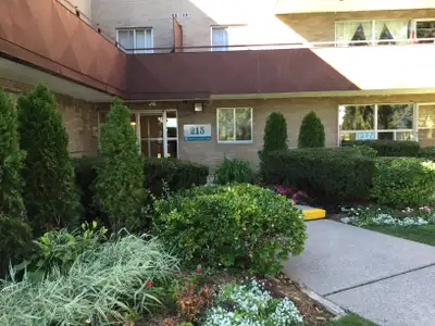 ONE-MONTH RENT FREE | Apartments for rent at Reedaire Court Apartments Located in a quiet residentia...