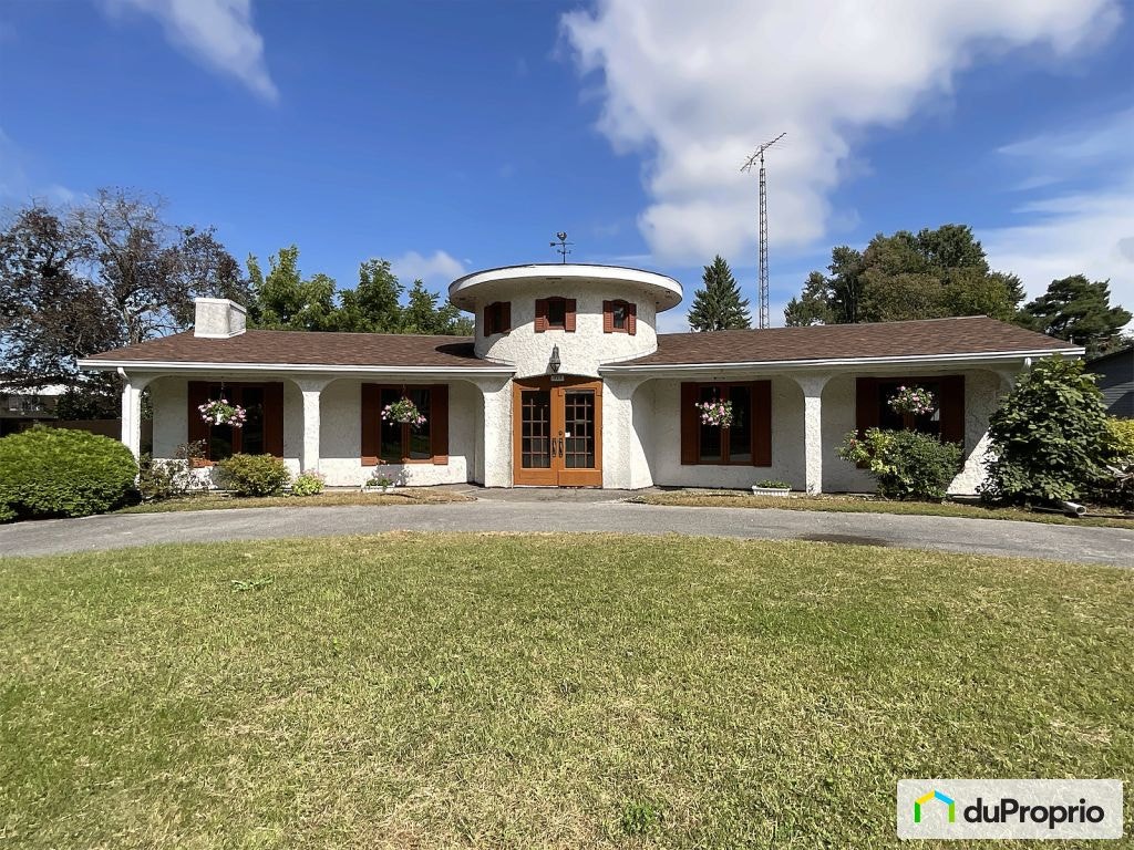 $413,000 - Bungalow for sale in Nicolet — photo 1