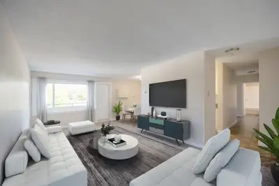 This lovely Fort Rouge property is conveniently located near Grant Park Shopping Centre, groceries,...