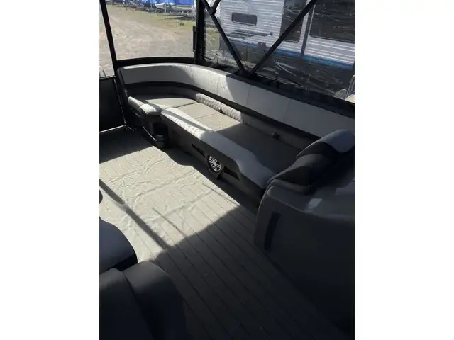 2023 Legend V-Series Aqua Tower Sport Pro w/ full enclosure, 115 in Powerboats & Motorboats in New Glasgow - Image 20