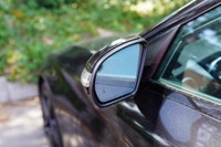 KEY FEATURES: KEYLESS ENTRY, PUSH BUTTON START, PREMIUM PIANO BLACK RIMS, DIAMOND GRILL, XEON LIGHTS... (image 8)