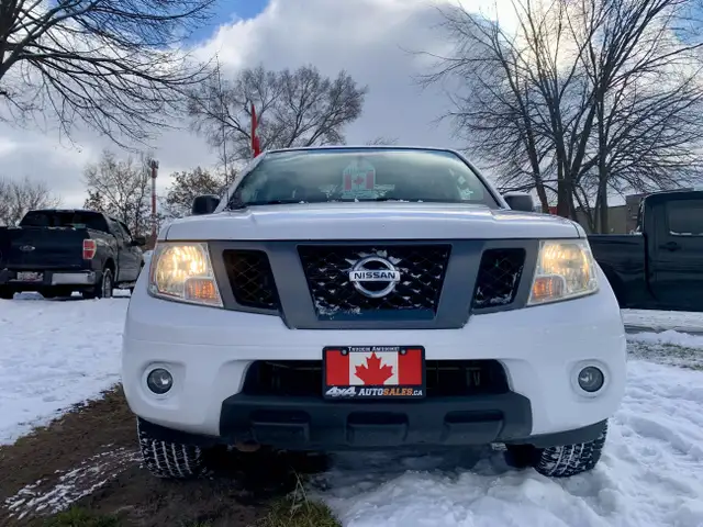 2012 NISSAN FRONTIER CREW 4X4 LOW KMS CERTIFIED in Cars & Trucks in Guelph - Image 14
