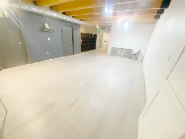 Stouffville office units & warehouse  for lease. in Room Rentals & Roommates in Markham / York Region - Image 5