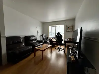 Appartement 4 et demi situé dans un quartier résidentiel de Beauport, à la jonction de l’avenue Roya...