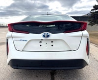 FRANCHISE TOYOTA DEALERSHIP TRADE WITH ONLY 116,000 KMS! PLUG-IN HYBRID WITH NAVIGATION! AMAZING FUE... (image 3)