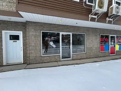 Office Space for Rent Available June 1st and located at 523 Canterbury Street. This commercial offic...
