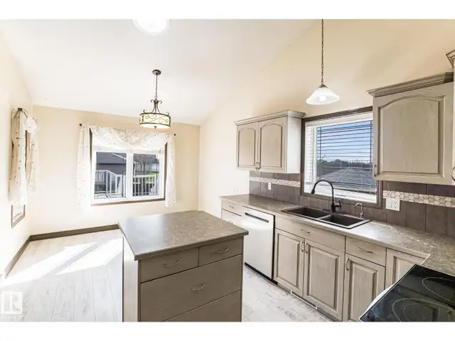 4403 39 ST Bonnyville Town, Alberta in Houses for Sale in Edmonton - Image 16