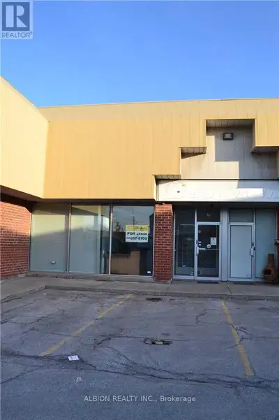 Well maintained 2200 sq.ft. industrial unit with Offices plus warehouse. Excellent location at Albio...