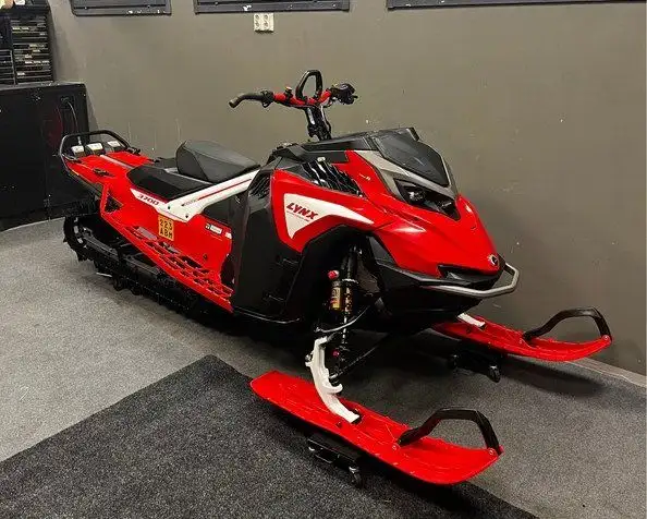 2023 LYNX SHREDDER 3700 RE TURBO (FINANCING AVAILABLE) in Snowmobiles in Strathcona County - Image 4