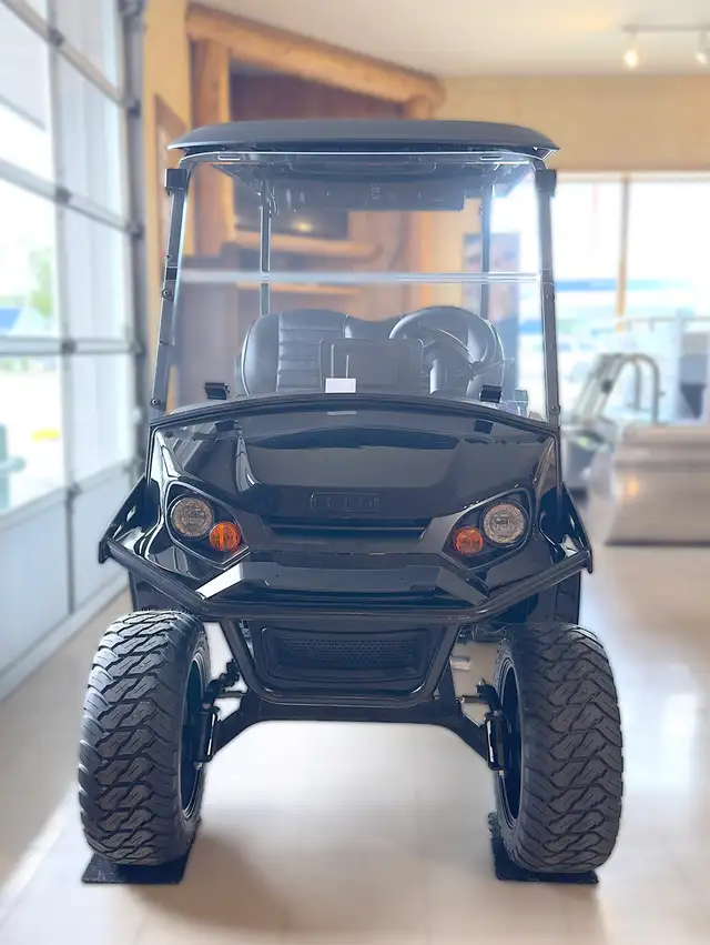 2026 E-Z-GO Express 4 Summit XT-golf cart in ATVs in Vernon - Image 4