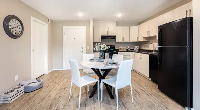 Pet-Friendly Two Bedroom Two Bath with In-suite Laundry for Rent in Long Term Rentals in Winnipeg - Image 6