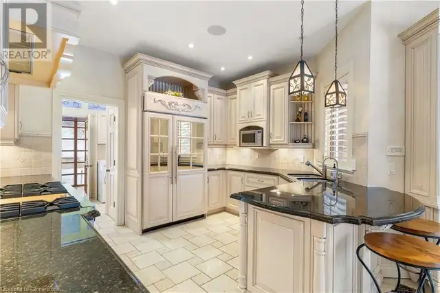 32 MAPLE HILL Drive Kitchener, Ontario in Houses for Sale in Kitchener / Waterloo - Image 21