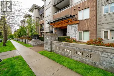 Spacious top-floor 2 bed, 2 bath condo with approx. 960 sq. ft. of bright, functional living space....