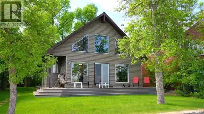 WAKE UP TO LAKEFRONT LIVING AT IT'S FINEST IN THIS BEAUTIFUL CROOKED LAKE HOME. Built in 2004 , this...