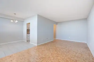 OPEN HOUSE | May 14 from 12:00 pm to 3:00 pm & May 21 from 1:00 pm to 4:00 pm Welcome to Park Towers...