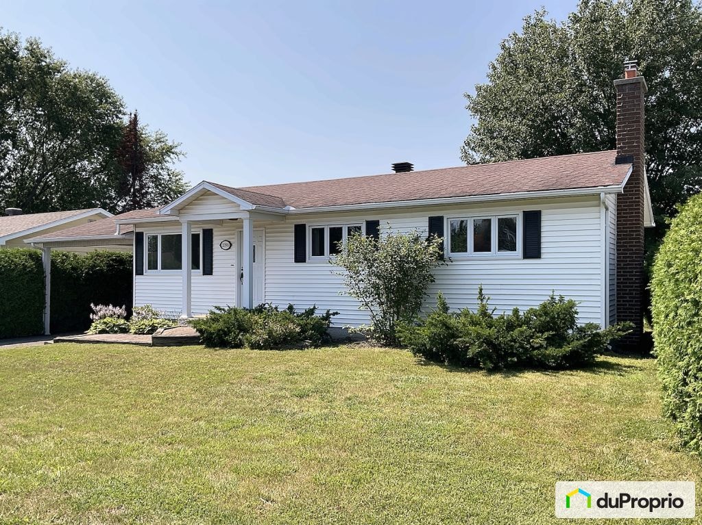 $393,000 - Bungalow for sale in Drummondville (Drummondville) — photo 1
