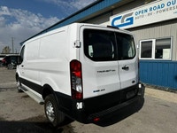 2023 Ford Transit T-250 AWD 2023 Ford Transit T-250 AWD 130 low roof Equipped with bluetooth, back u... (image 2)