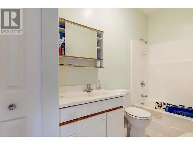 5165 Morrison Crescent Peachland, British Columbia in Houses for Sale in Penticton - Image 33