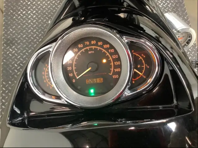 2004 HARLEY-DAVIDSON VRSCB V-ROD in Street, Cruisers & Choppers in City of Toronto - Image 7