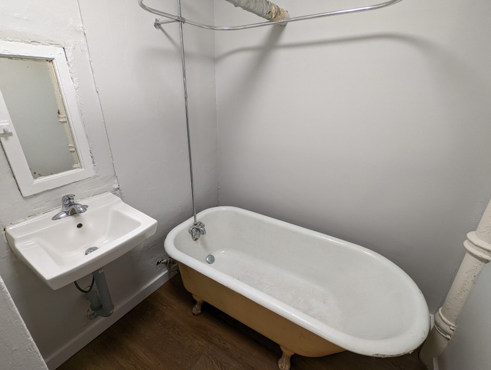 River - Osborne Apartment For Rent 3
