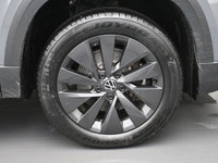 The Volkswagen Taos delivers bold styling, impressive fuel efficiency, and a surprisingly spacious i... (image 4)