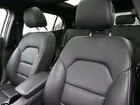 Under 60,000km!! Includes heated front seats, dual-zone climate, smartphone integration (Apple CarPl... (image 7)