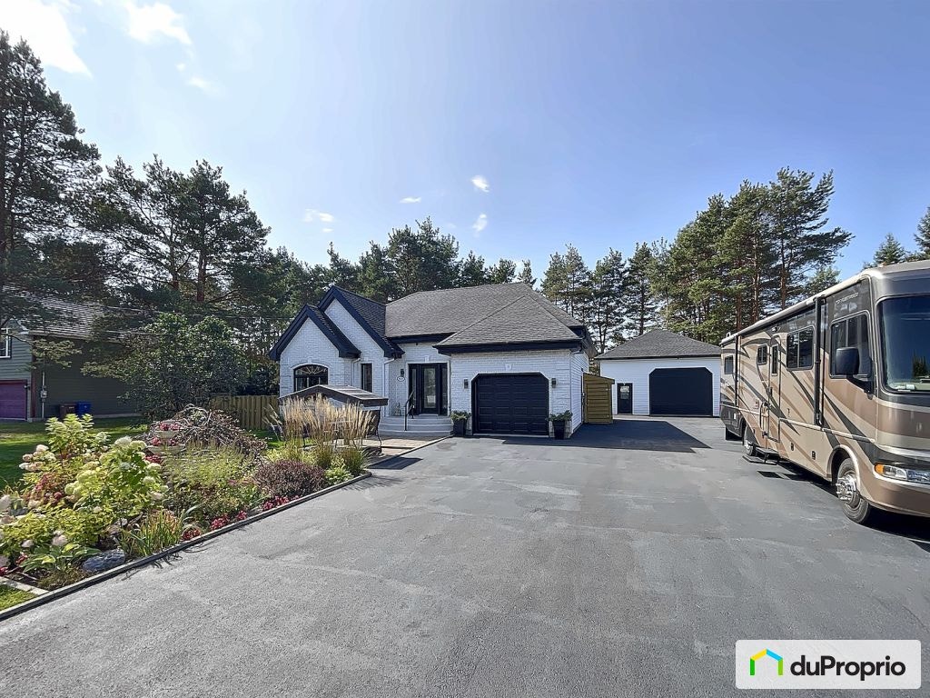 $623,000 - Bungalow for sale in ND-Du-Mont-Carmel — photo 1