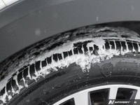 * 8-inch NissanConnect touchscreen, Apple CarPlay, Android Auto, additional front USB Type-C port, A... (image 9)