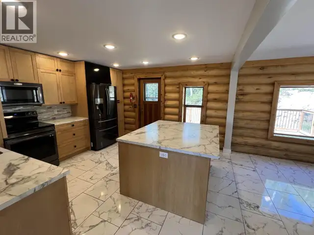 7540 VALLEYVIEW DRIVE Fort Nelson, British Columbia in Houses for Sale in Fort St. John - Image 10