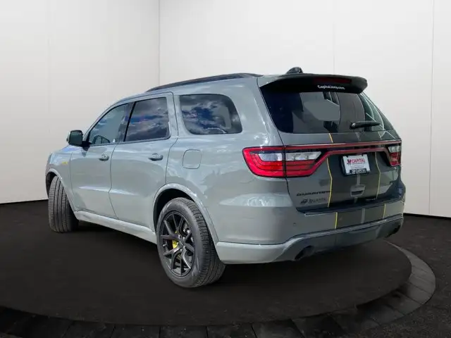2024 Dodge Durango SRT 392 | 6.4L SRT HEMI V8 Engine in Cars & Trucks in Edmonton - Image 5