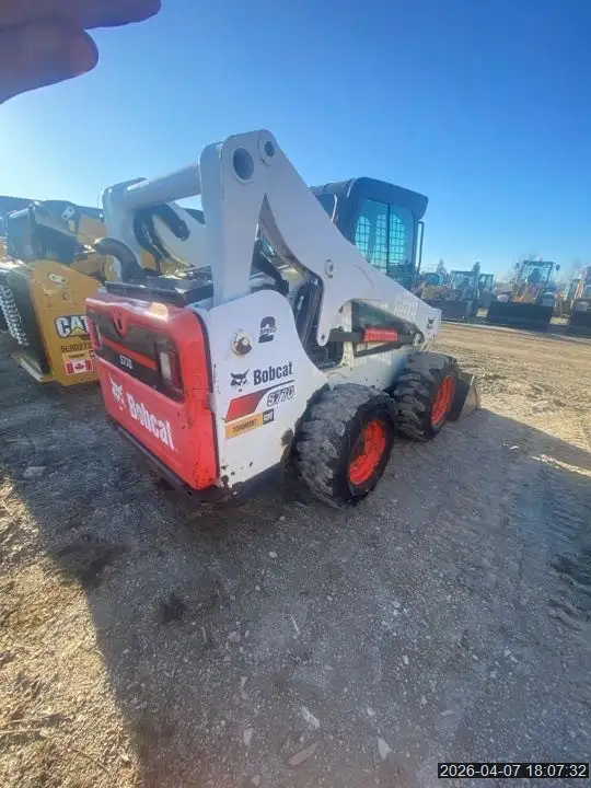 2017 BOBCAT S770 w/ Bucket FOR SALE in Heavy Equipment in Markham / York Region - Image 4