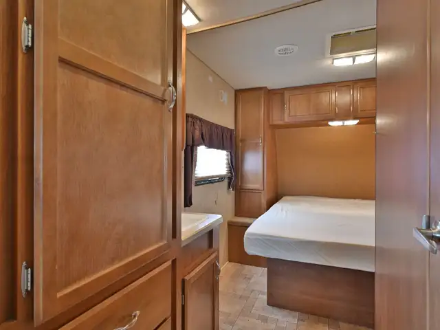2010 Trailblazer T240S in Travel Trailers & Campers in St. Albert - Image 18