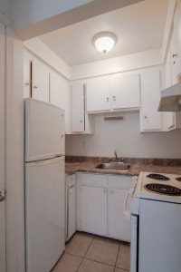 Akelius one bedroom apartment for rent. Located near Queen Mary Road and Cedar Crescent in the Cote-... (image 1)