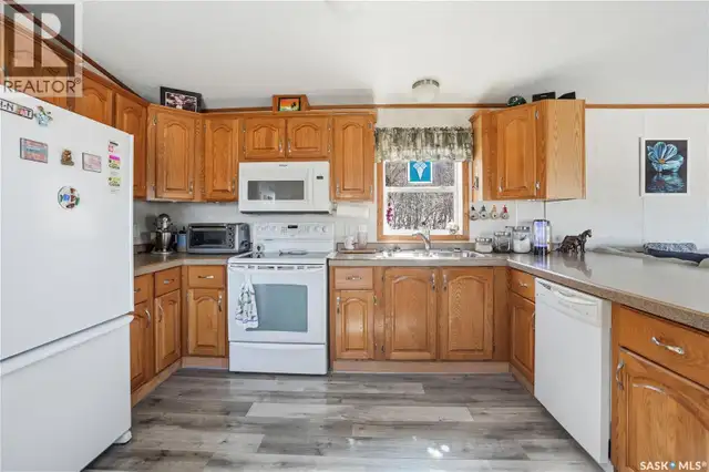 Catherine Road acreage Katepwa Beach, Saskatchewan in Houses for Sale in Regina - Image 13