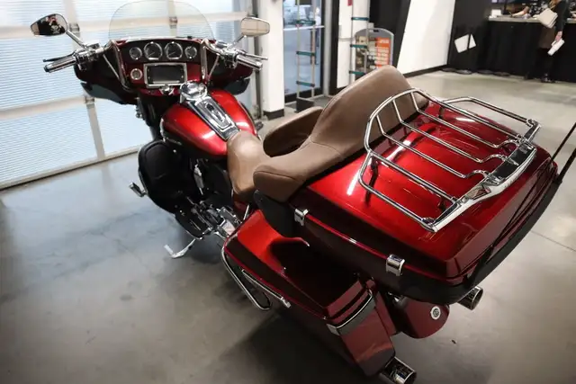 2014 Harley-Davidson FLHTKSE - CVO Limited in Sport Touring in Strathcona County - Image 8