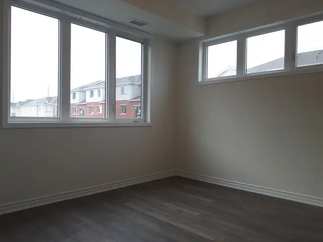 3 Bedroom 3 Washroom townhouse for Rent Pickering in Long Term Rentals in Oshawa / Durham Region - Image 8