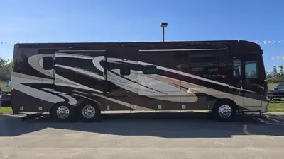 2017 Newmar Dutch Star 4018 Elevate your RV lifestyle with this stunning 2017 Newmar Dutch Star 4018...