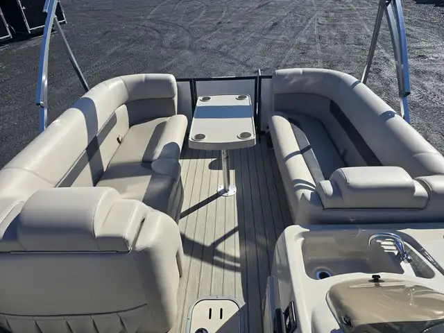 2020 Princecraft QUORUM 23 XT in Powerboats & Motorboats in Québec City - Image 11