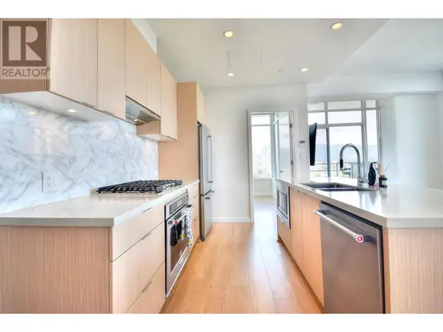 2802 530 WHITING WAY Coquitlam, British Columbia62864381540355121