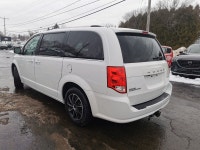 • Power_Steering • Power_Brakes • Power_Windows • Power_Seat • Power_Mirrors • Power_Locks • Air_Con... (image 2)