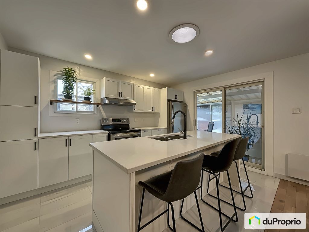 $555,000 - Semi-detached for sale in Longueuil (Vieux-Longueuil) — photo 2